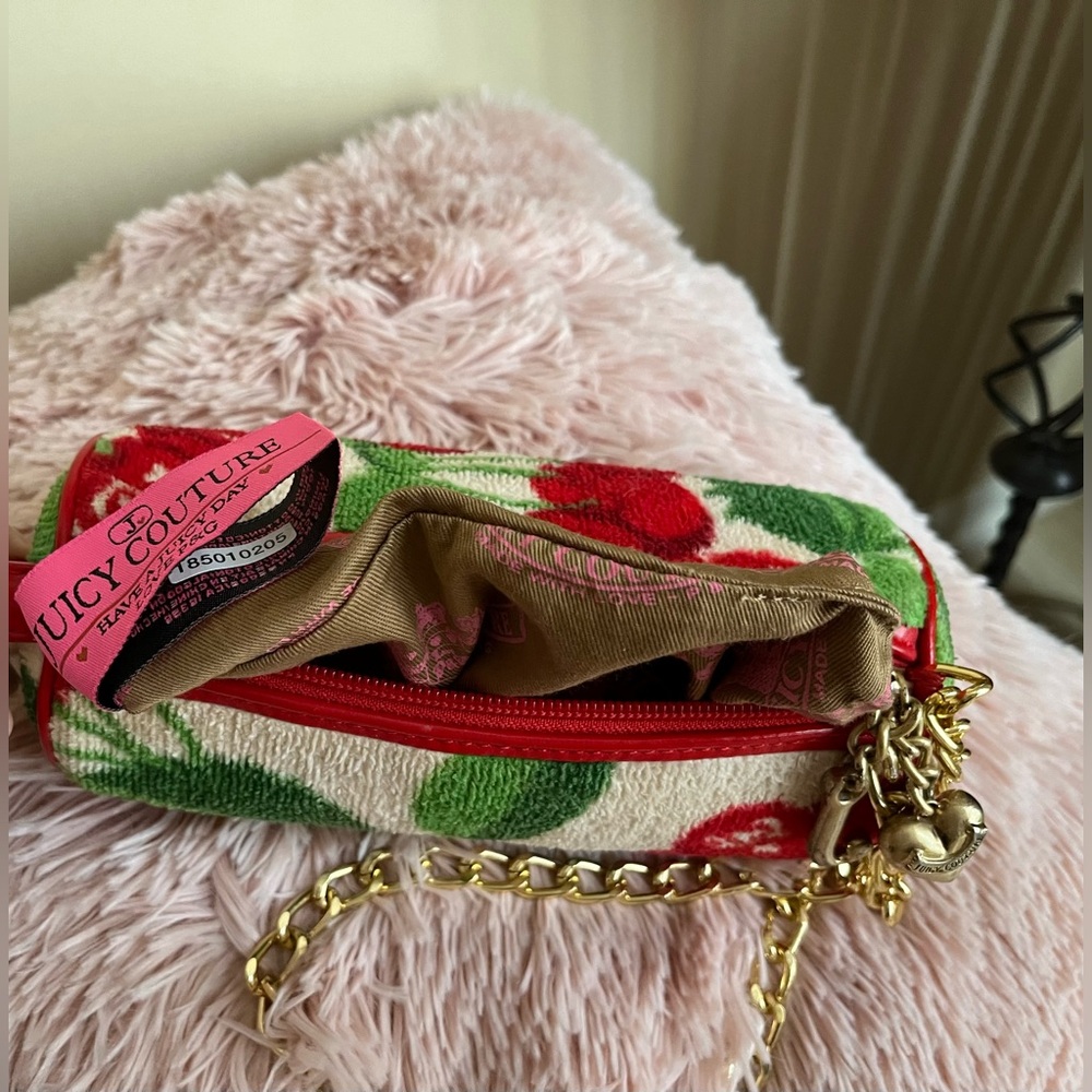 JUICY COUTURE Y2K Vintage Very Rare Cherry Barrel Bag🍒 - Picture 10 of 16